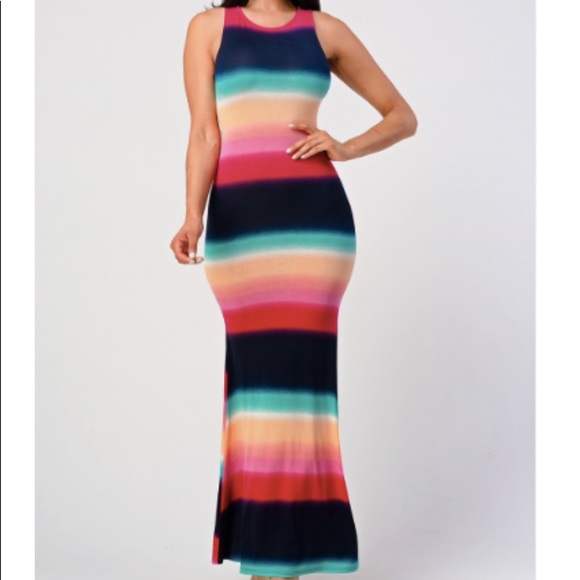 Maxi dress with cut out back - Picture 2 of 6